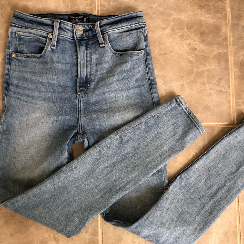 Abercrombie & Fitch Simone High Rise Super Skinny